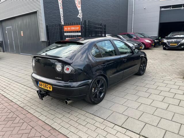 Occasion Seat Leon Sport 125 PK (91 kW) 2001 Zwart Hatchback