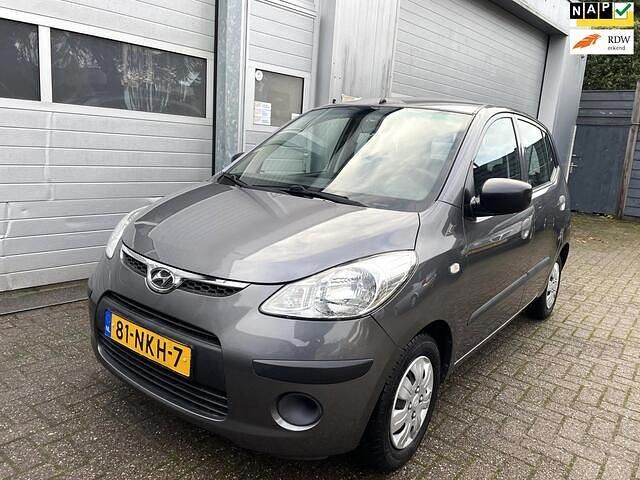 Grijs (metallic) Gebruikt 2010 Hyundai i10 Active Hatchback | € 3.450 (Eerlijke prijs) - Afbeelding 1/4