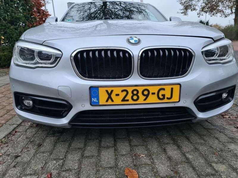 Zilver Gebruikt 2018 BMW 116 Executive Hatchback | € 11.800 (Goede deal) - Afbeelding 1/4