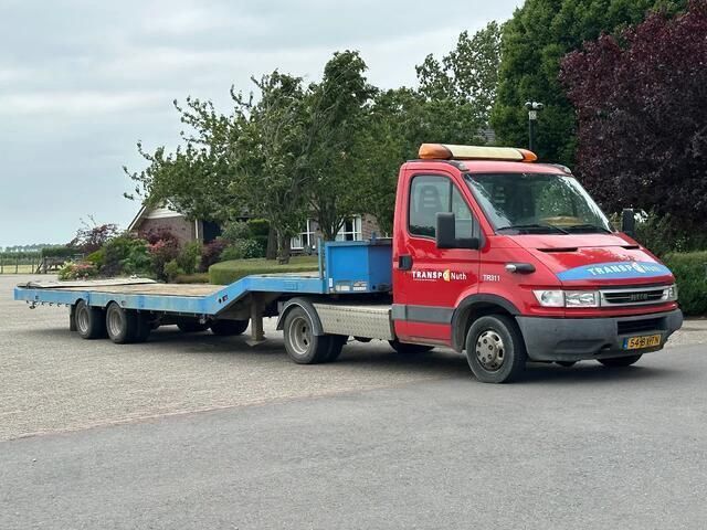 Rood Gebruikt 2006 Iveco Daily Stationwagen | € 12.750 - Afbeelding 1/4