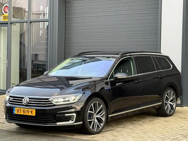 Occasion VW Passat Highline 156 PK (114 kW) 2015 Zwart Stationwagen
