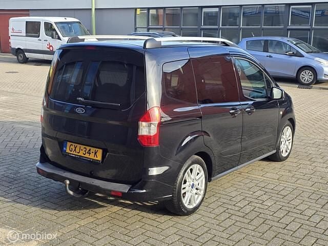 Occasion Ford Tourneo Courier 101 PK (74 kW) 2016 Zwart MPV