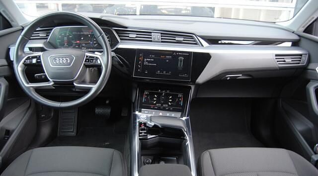 Occasion Audi e-tron Comfort 230 kW (313 PK) 2020 Zwart (metallic) SUV