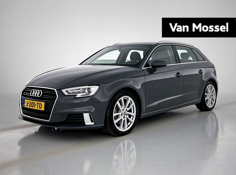 Grijs Gebruikt 2020 Audi A3 Sportback Sport Hatchback | € 21.140 (Goede deal) - Afbeelding 1/4