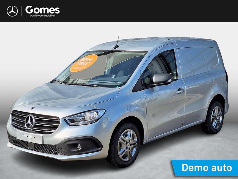 Zilver (metallic) Occasion 2024 Mercedes Citan 108 Van | € 24.873 (Eerlijke prijs) - Afbeelding 1/4
