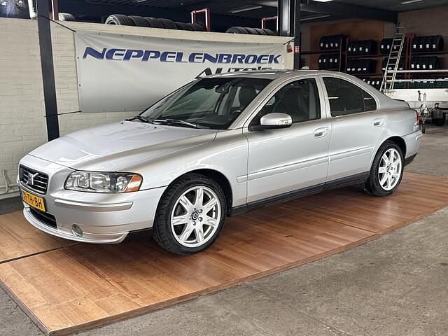 Grijs Gebruikt 2006 Volvo S60 Sedan | € 6.150 (Duur) - Afbeelding 1/4