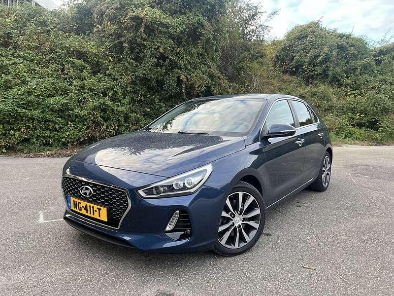 Blauw Gebruikt 2017 Hyundai i30 Comfort Hatchback | € 11.999 (Eerlijke prijs) - Afbeelding 1/4