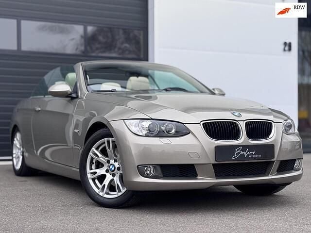 Beige (metallic) Occasion 2007 BMW 320 Cabriolet Executive Cabriolet | € 10.950 (Eerlijke prijs) - Afbeelding 1/4