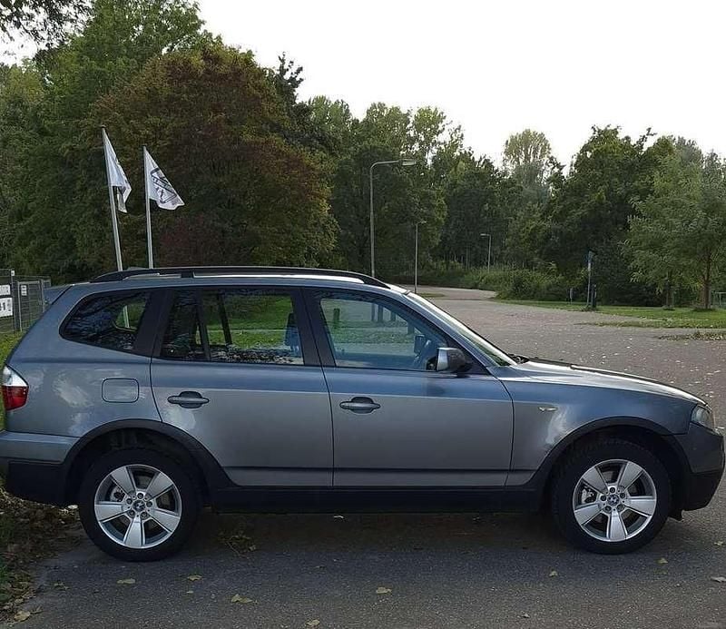 Grijs Gebruikt 2007 BMW X3 SUV | € 6.950 (Eerlijke prijs) - Afbeelding 1/4