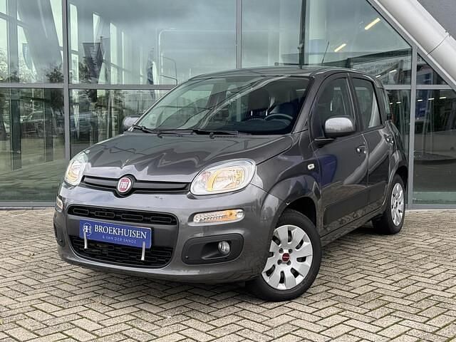 Grijs Gebruikt 2018 Fiat Panda Lounge Hatchback | € 10.950 (Eerlijke prijs) - Afbeelding 1/4