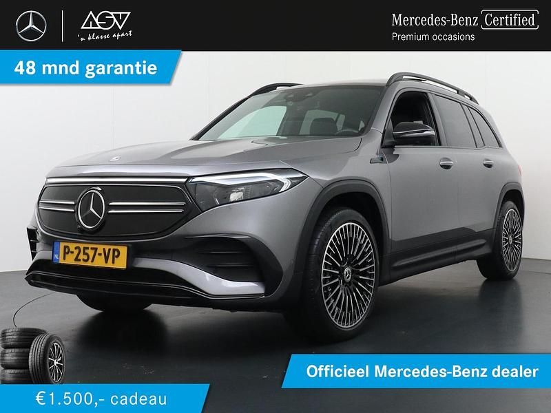 Grijs, metallic lak Gebruikt 2022 Mercedes EQB250 AMG line SUV | € 40.895 (Duur) - Afbeelding 1/4