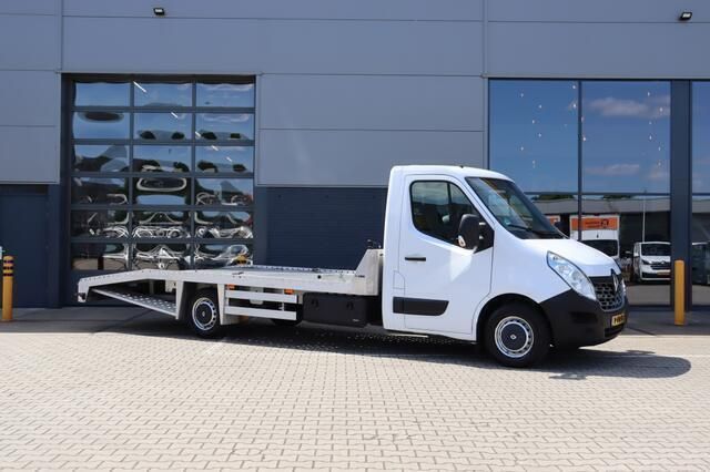 Wit Gebruikt 2018 Renault Master Van | € 22.950 - Afbeelding 1/4