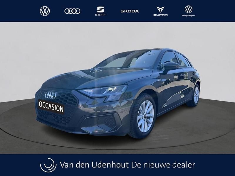 Grijs Gebruikt 2023 Audi A3 Proline Hatchback | € 27.750 (Eerlijke prijs) - Afbeelding 1/4