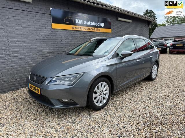 Grijs Gebruikt 2016 Seat Leon ST CONNECT Stationwagen | € 6.250 (Goede deal) - Afbeelding 1/4