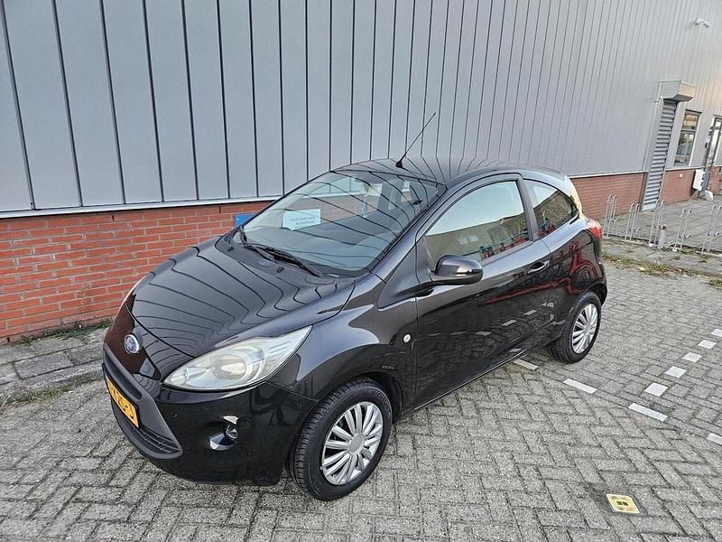 Zwart Occasion 2010 Ford Ka Cool & Sound Edition Hatchback | € 2.995 (Eerlijke prijs) - Afbeelding 1/4