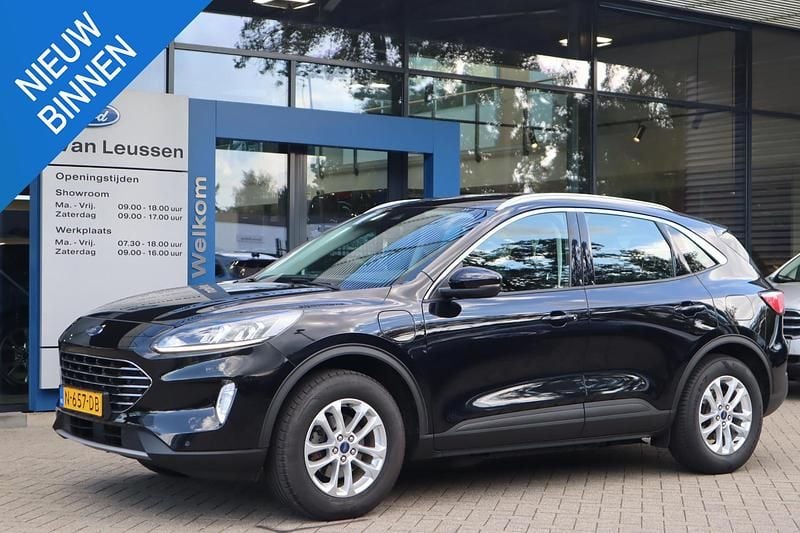 Zwart Gebruikt 2021 Ford Kuga Titanium SUV | € 22.800 (Eerlijke prijs) - Afbeelding 1/4