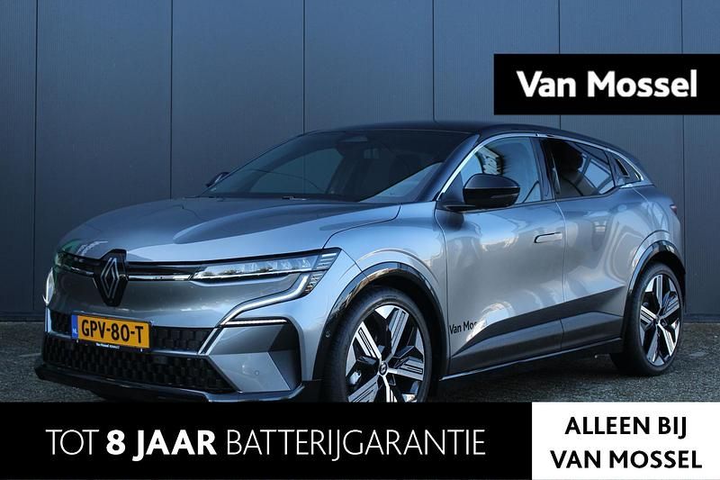 Grijs Gebruikt 2024 Renault Mégane Iconic Hatchback | € 36.440 (Duur) - Afbeelding 1/4