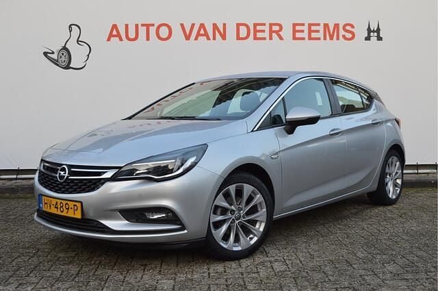 Zilver Gebruikt 2016 Opel Astra Edition Hatchback | € 9.900 (Goede deal) - Afbeelding 1/4