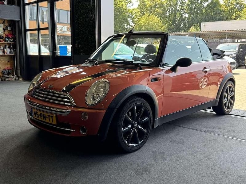 Rood Gebruikt 2004 Mini One Cabriolet Pepper Cabriolet | € 2.750 (Eerlijke prijs) - Afbeelding 1/4