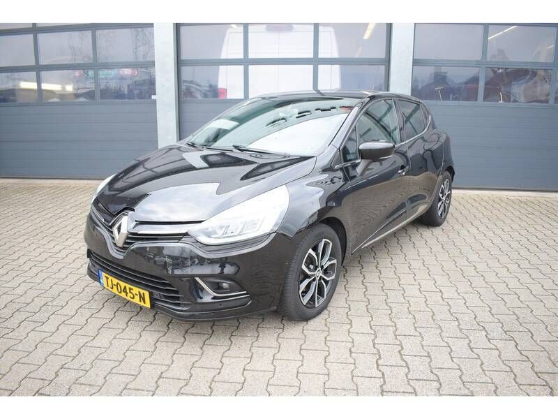 Zwart Gebruikt 2018 Renault Clio IV Intens Hatchback | € 12.835 (Iets duurder) - Afbeelding 1/4