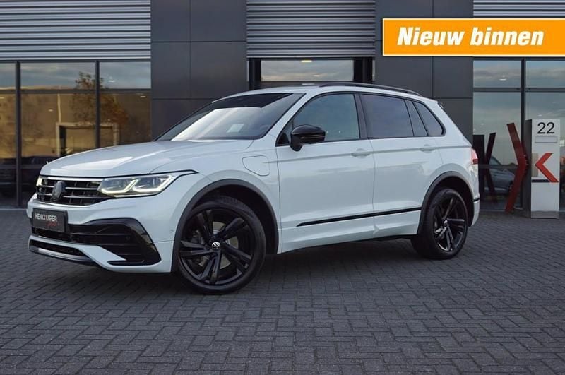 Wit Gebruikt 2022 VW Tiguan Pro SUV | € 33.750 (Eerlijke prijs) - Afbeelding 1/4