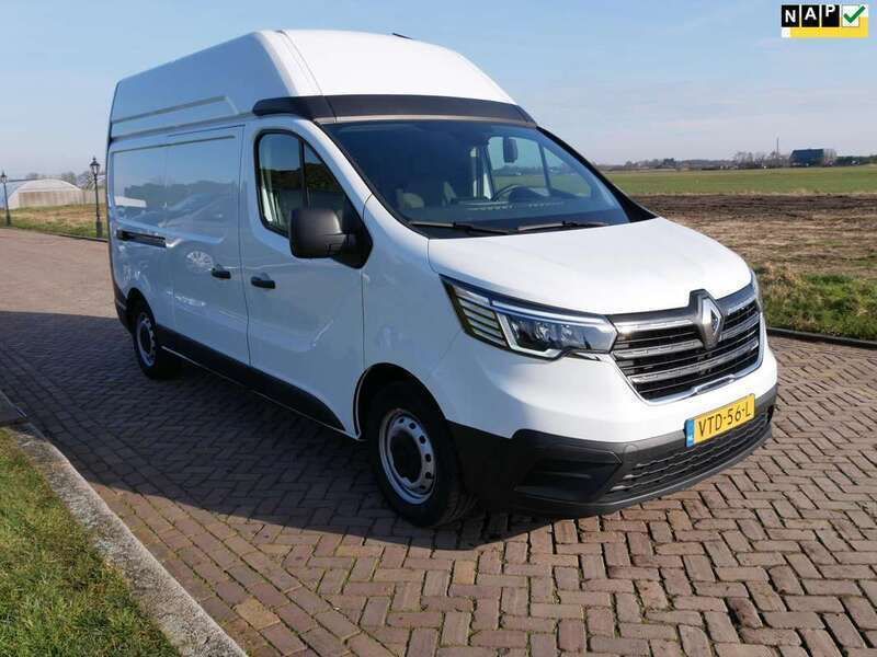 Wit Gebruikt 2022 Renault Trafic Komfort Van | € 19.999 (Goede deal) - Afbeelding 1/3