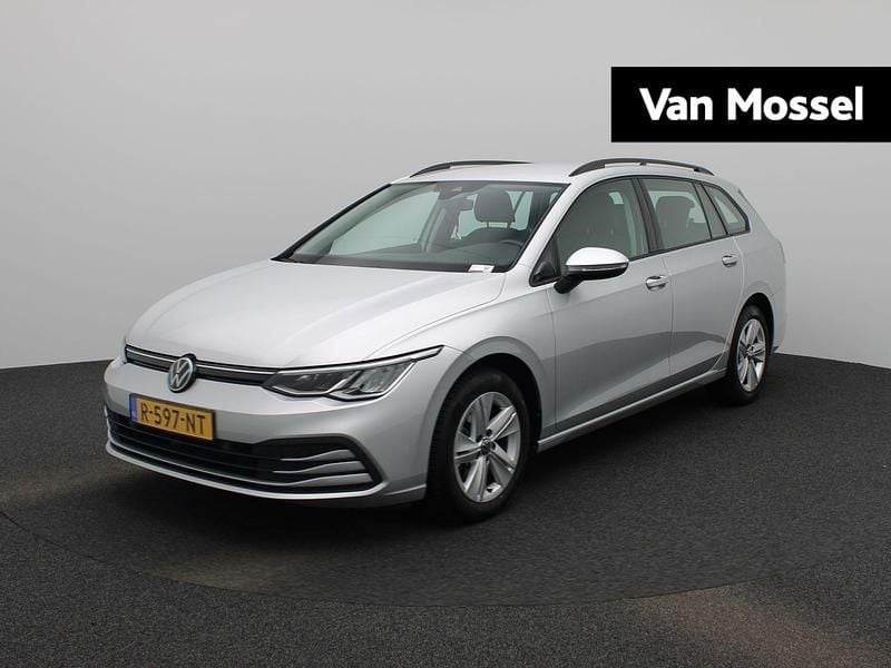 Grijs Gebruikt 2022 VW Golf VIII Life Stationwagen | € 20.900 (Eerlijke prijs) - Afbeelding 1/4