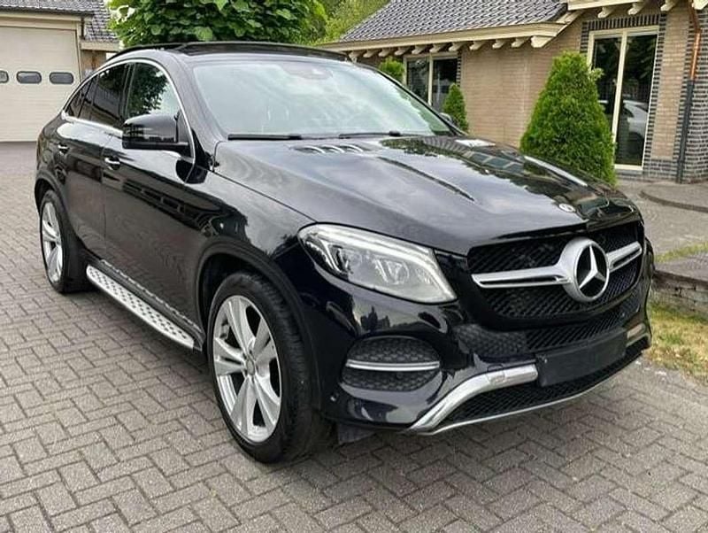Zwart Gebruikt 2017 Mercedes GLE350 Coupé | € 27.900 - Afbeelding 1/4