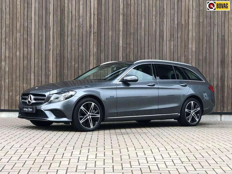 Grijs, metallic lak Gebruikt 2020 Mercedes C300 Advantage Stationwagen | € 22.900 (Super prijs) - Afbeelding 1/4