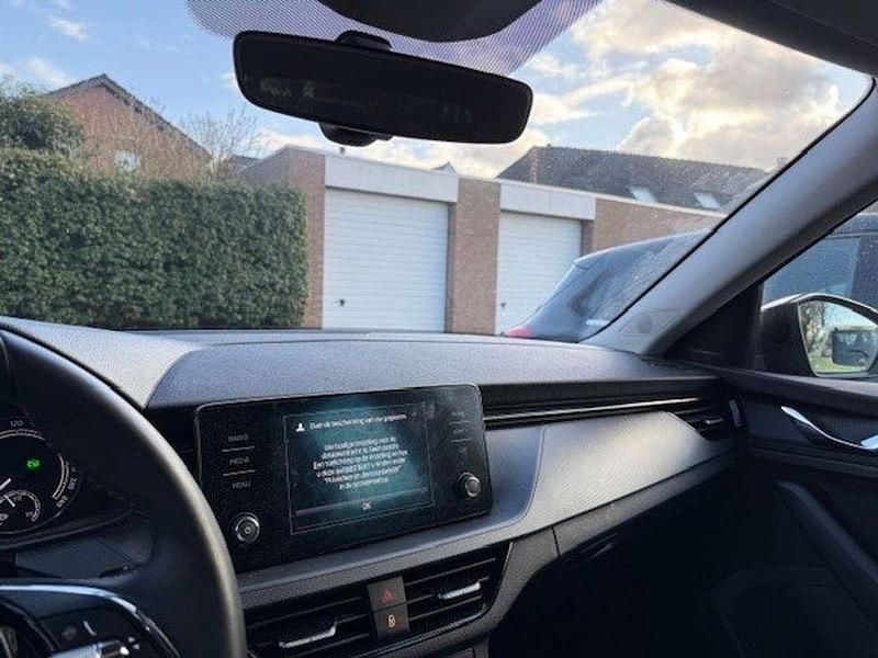 Zwart Gebruikt 2022 Skoda Kamiq Ambition SUV | € 17.000 (Super prijs) - Afbeelding 1/4