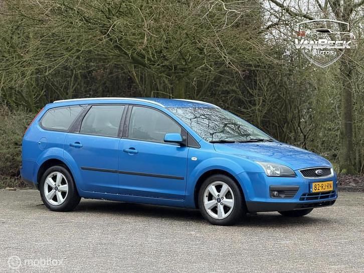 Blauw Occasion 2005 Ford Focus Stationwagen | € 800 (Super prijs) - Afbeelding 1/4