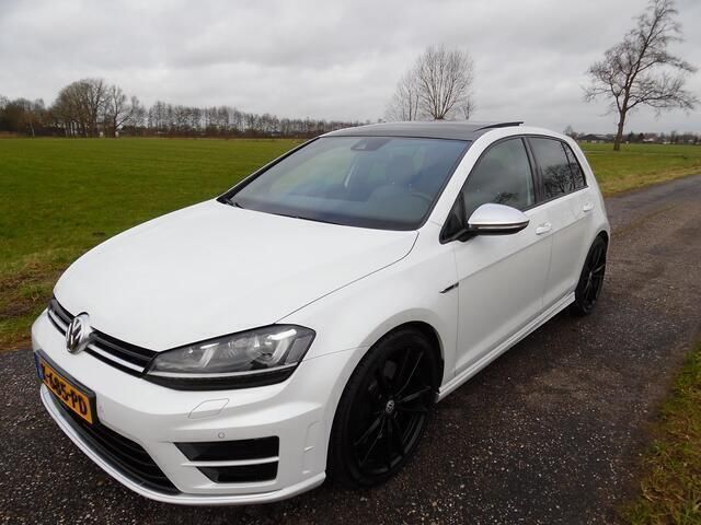 Wit Gebruikt 2015 VW Golf VII R Hatchback | € 18.495 (Eerlijke prijs) - Afbeelding 1/4
