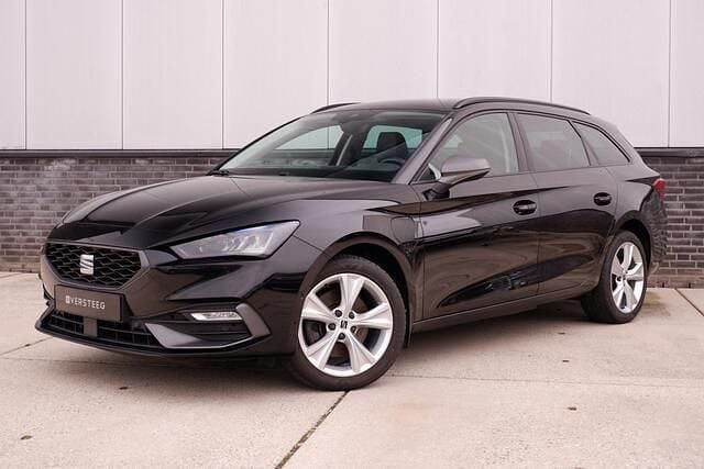 Zwart Gebruikt 2021 Seat Leon Business Stationwagen | € 20.900 (Eerlijke prijs) - Afbeelding 1/4