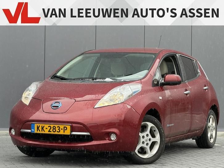 Rood (metallic) Occasion 2016 Nissan Leaf Acenta Hatchback | € 6.948 (Iets duurder) - Afbeelding 1/4