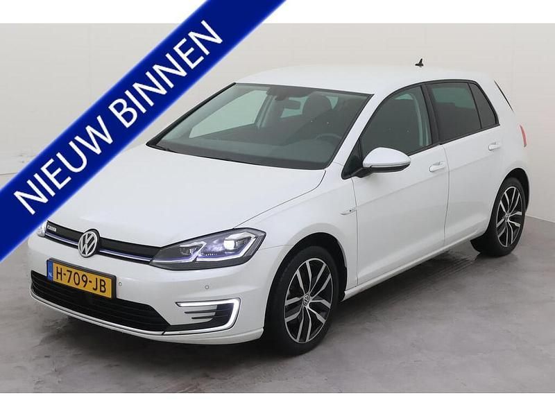 Wit Gebruikt 2020 VW e-Golf Hatchback | € 14.700 - Afbeelding 1/4