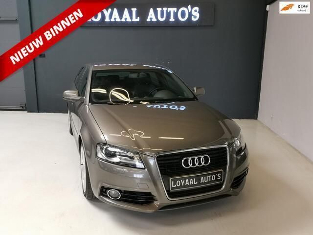 Grijs Gebruikt 2012 Audi A3 Sportback Ambition Hatchback | € 5.999 (Super prijs) - Afbeelding 1/4