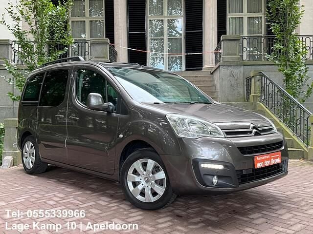Grijs, metallic lak Gebruikt 2017 Citroën Berlingo Feel MPV | € 12.945 (Eerlijke prijs) - Afbeelding 1/4