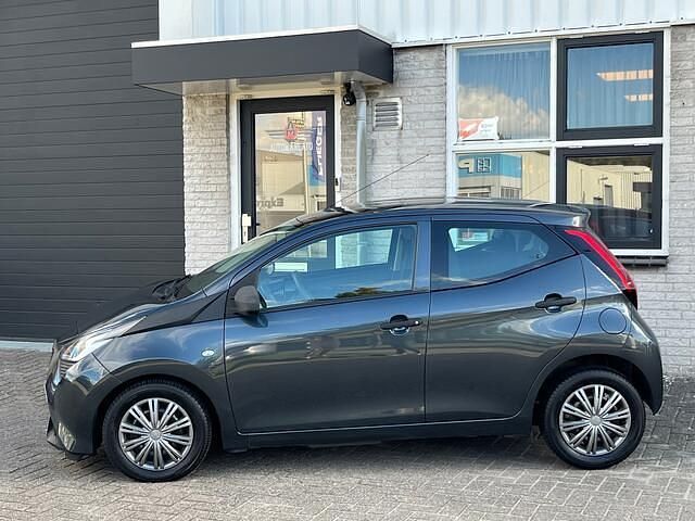 Occasion Toyota Aygo 72 PK (52 kW) 2019 Grijs Hatchback