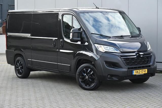 Zwart Gebruikt 2021 Citroën Jumper MPV | € 17.949 (Eerlijke prijs) - Afbeelding 1/4