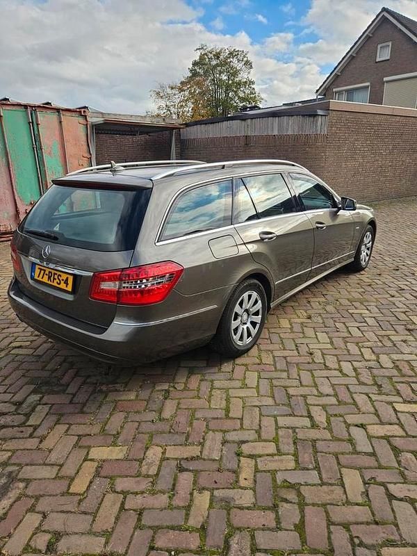 Gebruikt 2011 Mercedes E250 Stationwagen | € 12.950 (Eerlijke prijs) - Afbeelding 1/4