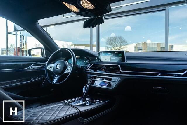 Occasion BMW 745e M Sport 393 PK (289 kW) 2021 Grijs (metallic) Sedan