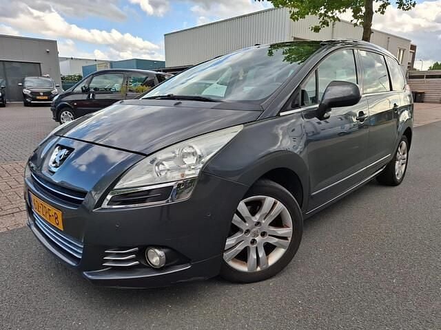 Grijs Gebruikt 2013 Peugeot 5008 MPV | € 2.850 (Super prijs) - Afbeelding 1/4