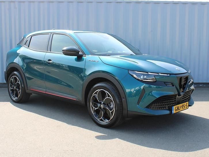 Occasion 2024 Alfa Romeo Junior Edizione Speciale SUV | € 35.444 (Iets duurder) - Afbeelding 1/4