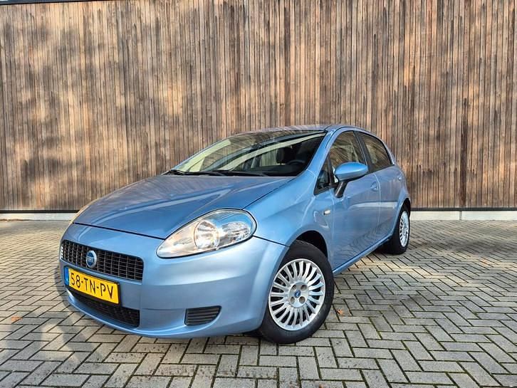 Occasion 2006 Fiat Grande Punto Hatchback | € 2.950 (Eerlijke prijs) - Afbeelding 1/4