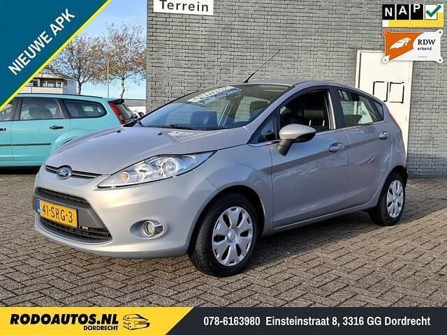 Grijs Gebruikt 2011 Ford Fiesta Titanium Hatchback | € 2.999 (Duur) - Afbeelding 1/4