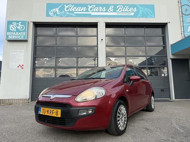 Rood Gebruikt 2010 Fiat Punto Dynamic Hatchback | € 4.450 (Iets duurder) - Afbeelding 1/4