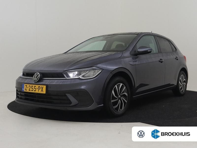 Grijs Gebruikt 2024 VW Polo Edition Hatchback | € 20.900 (Eerlijke prijs) - Afbeelding 1/4