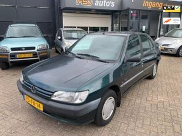 Groen Gebruikt 1996 Peugeot 306 Sedan | € 650 - Afbeelding 1/4