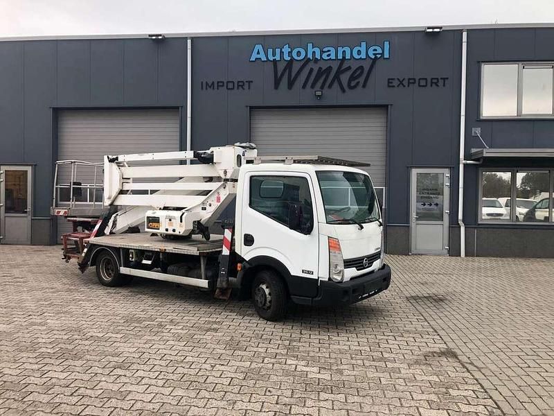 Wit Gebruikt 2013 Nissan Cabstar Pickup | € 21.500 - Afbeelding 1/4