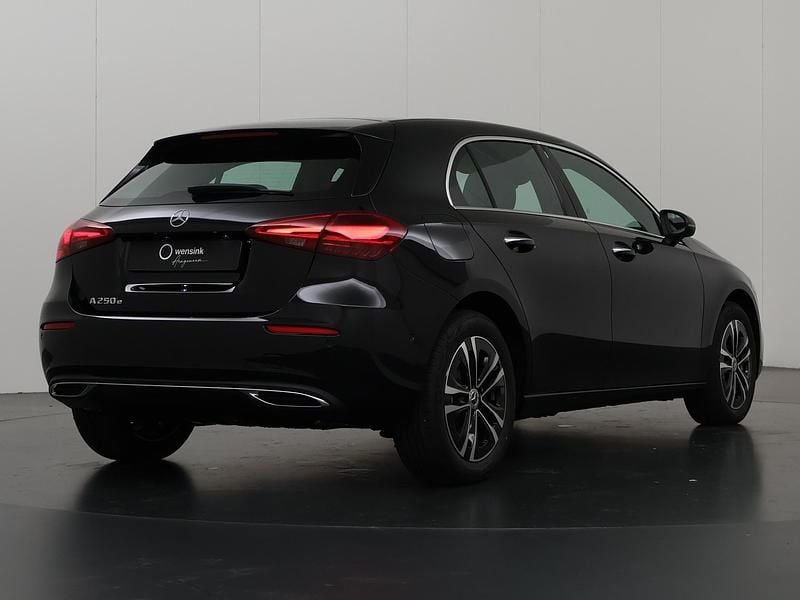 Occasion Mercedes A250 Luxury 218 PK (160 kW) 2025 Zwart Hatchback